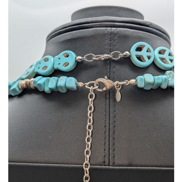 Howlite Dyed Turquoise Skull Peace Sign Chip Bead Mixed Jewelry Lot - Picture 6 of 8